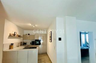 Wohnung kaufen in 66346 Püttlingen, Ihr sorgenfreier Lebensabend: Exklusive Neubau-Wohnung (2023) mit Wärmepumpe in Köllerbach