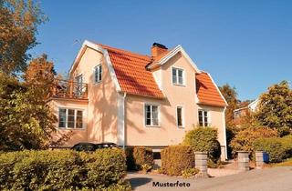 Haus kaufen in 45357 Essen, 2-Familienhaus, Balkon, Wintergarten, Carport