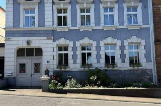 Haus kaufen in 66557 Illingen, Illingen - Liebhaberobjekt - einseitig angebautes historisches Vierfamilienhaus in Illingen zu verkaufen