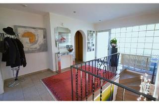 Einfamilienhaus kaufen in 65510 Idstein, Idstein - *Einfamilienhaus mit Einliegerwohnung in der naturnahen Lage*