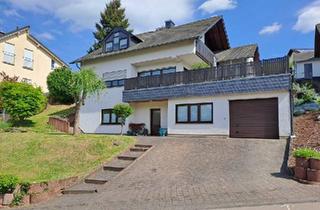 Haus kaufen in 54320 Waldrach, Waldrach - Haus mit Einliegerwohnung und großem Garten in Waldrach