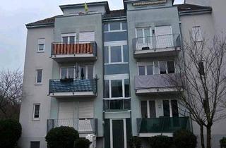 Wohnung kaufen in 78224 Singen, Singen (Hohentwiel) - 2-Zimmer Eigentumswohnung in Singen