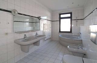 Wohnung mieten in Glockenstraße 27, 09130 Sonnenberg, Super Bad... große Küche... ruhige Seitenstraße