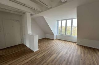 Wohnung mieten in Hamburger Chaussee 34, 24113 Hassee, Zentrumsnahe Zwei-Zimmer Wohnung mit Blick über Kiel