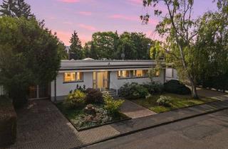 Haus kaufen in 53113 Bonn, Freistehender Bungalow mit Parkgarten – eine seltene Gelegenheit in Bonn-Gronau