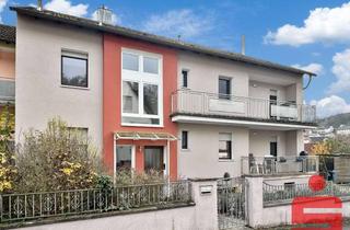 Haus kaufen in 97274 Leinach, Platz für zwei Generationen!