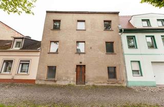 Mehrfamilienhaus kaufen in Schloßstraße 71, 39240 Calbe, Renovierungsbedürftiges Mehrfamilienhaus mit 15 Zimmern in Calbe (Saale)