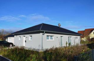 Haus kaufen in Am Damm, 89355 Gundremmingen, Fertighaus im Bungalow-Stil mit großzügigem Garten