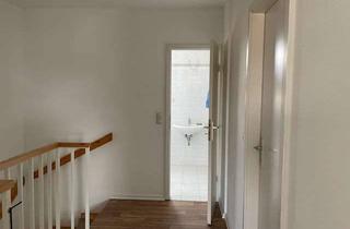 Haus mieten in 17498 Hinrichshagen, Schönes Reihenhaus mit drei Zimmern in Hinrichshagen (bei Greifswald), Hinrichshagen