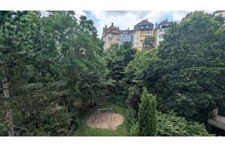 Wohnung kaufen in 70197 Stuttgart, "Altbau trifft Lebenskunst - Exklusive 3,5- Zimmer-Wohnung mit Kamin & Dachloggia in Stuttgart West"