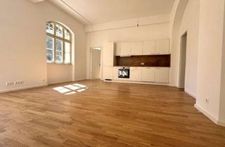 Wohnung mieten in Dreyhauptstraße, 06108 Altstadt, Attraktive Stadtwohnung in Halle: 4-Zimmer mit Balkon, EBK und 2 Bädern