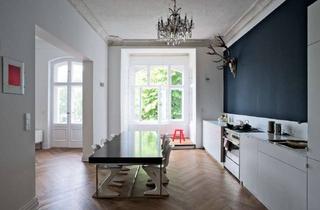 Wohnung mieten in Holtzendorffstrasse, 14057 Charlottenburg, wunderschöne helle Altbau-Eckwohnung mit Stuck, Parkett, 2 Bädern, Balkon, frz. Balkon und Erker