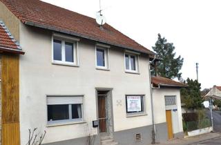 Haus kaufen in Naheweinstr., 55585 Duchroth, Teilmodernisiertes Wohnhaus, Dachterrasse mit unverbaubarer Aussicht, Garten und Garage