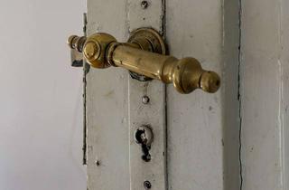 Haus kaufen in Obere Gasse 24, 72669 Unterensingen, //Sanierungsobjekt //Halbhöhenlage Unterensingen //Denkmalschutz (230 m²) und Neubau (200 m²)