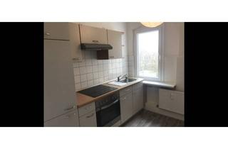 Wohnung mieten in Ringstraße 29, 24534 Innenstadt, Helle und neuwertige DG-Wohnung mit zwei Zimmern und EBK in Neumünster