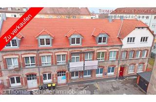 Wohnung kaufen in 90429 Muggenhof, Exklusive Dachgeschossfläche mit vielseitigem Potenzial in zentraler Lage von Nürnberg