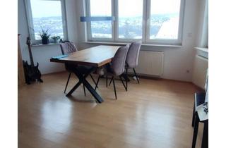 Wohnung mieten in 72669 Unterensingen, Attraktive 3,5-Zimmer Terrassenwohnung in Unterensingen mit Balkon
