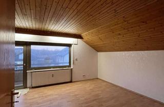 Wohnung mieten in 71384 Weinstadt, Helle 2-Zimmer Dachgeschosswohnung in Weinstadt