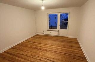 Wohnung mieten in Wellingdorfer Str., 24148 Ellerbek, 2 Zimmer Wohnung mit Balkon.