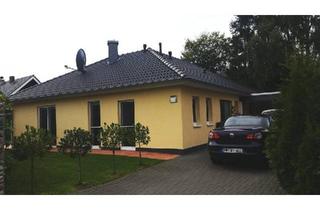 Haus kaufen in 31275 Lehrte, Lehrte - Bungalow am See | Top Lage + Ausstattung | 127m² Wfl. | Bj. 2013