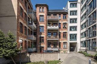 Wohnung kaufen in 04105 Leipzig, Leipzig - Großzügiges Wohnen mit Stil - 4-Zimmer-Altbauwohnung mit Südbalkon