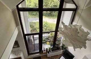 Wohnung kaufen in Ernst-Moritz-Arndt-Straße, 61476 Kronberg, Außergewöhnliche 2,5 Zi Maisonette von privat