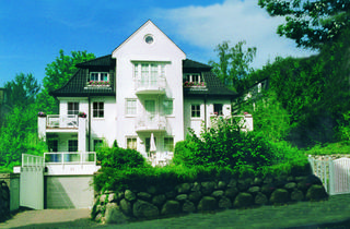 Wohnung kaufen in Helldahl 11, 23570 Travemünde, Charmante 2-Zimmer Dachgeschosswohnung mit Balkon. Wohnen direkt am Meer