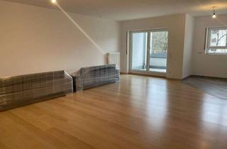 Wohnung kaufen in 61231 Bad Nauheim, Bad Nauheim: Elegante Eigentumswohnung mit offenem Wohn-Essbereich und Balkon im Hochwald