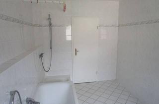 Wohnung mieten in Enkheimer Straße 10, 60385 Bornheim, Ffm.-Bornheim, 3-ZW, 99,5 qm, gr. Tgl.-Bad, sep. Dusche, gr. Balkon+Kellerr., Bj. 1998, EBK möglich