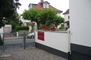 Wohnung mieten in Platanenallee 32, 64546 Mörfelden-Walldorf, Sonnige 2 Zimmer-Wohnung im 1. OG mit Einbauküche und Balkon