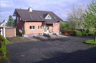 Wohnung mieten in 57612 Giesenhausen, Helle Komfortwohnung mit Fernblick, großem Balkon und ca. 80 m² Wohnfläche.