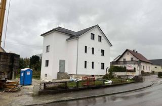 Wohnung mieten in Neuburger Straße 36, 86666 Burgheim, Neubau, helle 3-Zimmer Wohnung mit Balkon in Burgheim, OT Straß