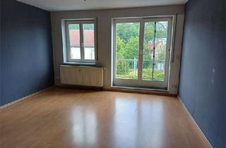 Wohnung mieten in Bahnhofstr. 68, 98574 Schmalkalden, 2 Zimmer + Süd-Balkon + Einbauküche + Wannenbad + Stellplatz