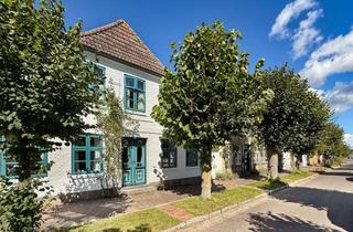 Haus kaufen in 24399 Arnis, Rarität in Arnis: Historisches EFH auf privatem Wassergrundstück mit eigener Steganlage