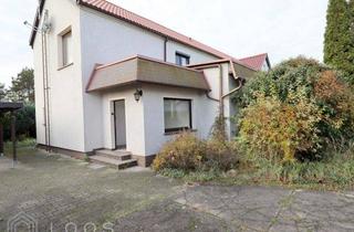 Haus kaufen in 01609 Gröditz, Zuhause für zwei: Zweifamilienhaus mit viel Grün und Biotop