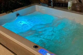 Einfamilienhaus kaufen in 19075 Holthusen, freist. EFH mit Wellnessbereich - mit viel Platz und liebevoll gestaltetem Garten, Fass-Sauna, Pool