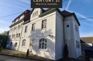 Anlageobjekt in 53881 Euskirchen, Historisches Anwesen mit 9 Wohnungen, 7 Garagen, Halle & Nebengebäuden