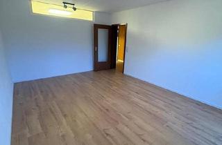 Wohnung kaufen in 66125 Saarbrücken, Saarbrücken - Solide Kapitalanlage- 2ZKB mit Aufzug und Balkon