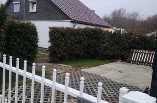 Doppelhaushälfte kaufen in 12683 Berlin, Berlin - zwei separate Häuser mit 9 Zimmern