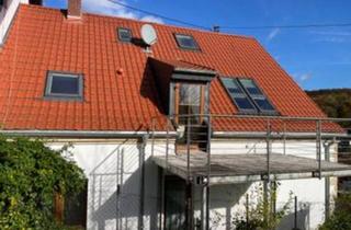 Wohnung kaufen in 66130 Saarbrücken, Saarbrücken - Dachgeschosswohnung mit Balkon