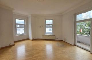 Wohnung kaufen in 31785 Hameln, Zentrale Altbauwohnung in Hameln – großzügiger Raum trifft auf historische Eleganz.