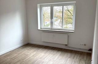 Wohnung mieten in Hindenburgstraße 39, 24768 Rendsburg, Sanierte 2-Zimmer-Wohnung mit neuer Einbauküche in zentraler, grüner Lage
