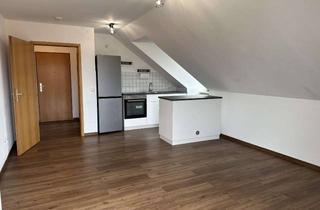 Wohnung mieten in Am Haning 22, 84424 Isen, 1-Raum-Dachgeschosswohnung mit neuer Küche in Isen