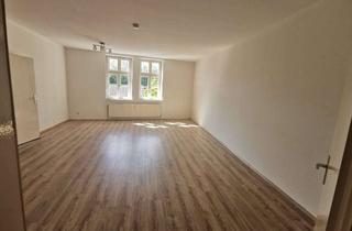 Wohnung mieten in Südwall, 29223 Celle, Schöne 3-Zimmer-Dachgeschosswohnung mit Einbauküche in der Innenstadt von Celle