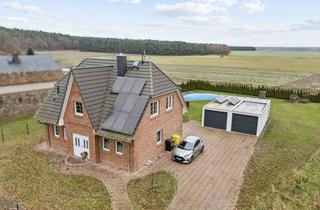 Haus kaufen in 15848 Ragow-Merz, Bezugsfreies, top ausgestattetes Niedrigenergiehaus mit großem Grundstück, Pool, Garage & Weitblick