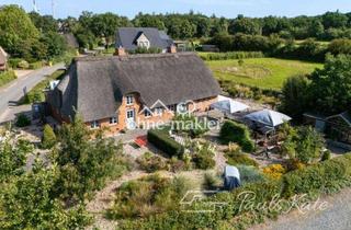 Bauernhaus kaufen in Dörpsstraat 30, 25821 Almdorf, Reetdachhaus kaufen in Nordfriesland nahe Husum | Bauernhaus von 1861 kernsaniert | Energieklasse A+