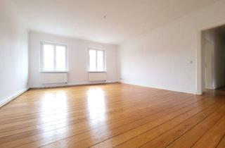 Wohnung kaufen in Obotritenring 229, 19053 Weststadt, 4 bis 6-Zimmer-Altbau-Wohnung mit Balkon in Schwerin Weststadt