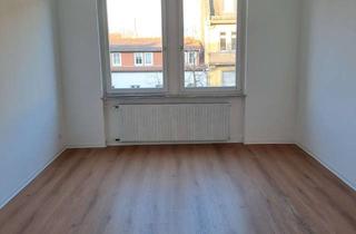 Wohnung mieten in 76135 Weststadt, WG Wohnung - Renovierte 4 Zimmer Altbau Wohnung mit neuer Einbauküche