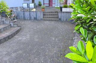 Wohnung mieten in 53498 Gönnersdorf, Moderne 4-Zimmer-Erdgeschosswohnung mit Terrasse, Garage und Einbauküche