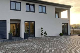 Gewerbeimmobilie mieten in Am Alten Wasserhaus 1a, 97342 Marktsteft, Moderne Neubau-Gewerbeeinheit in Marktsteft – Bezug ab 1.04.2026